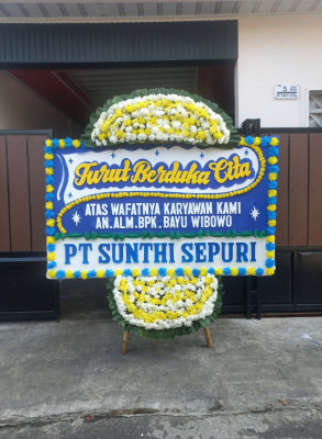 Papan Bunga Duka di Mandaya
