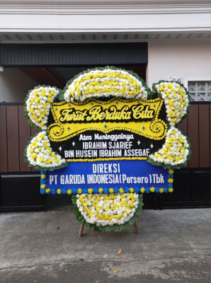 Papan Bunga Duka di Mandaya