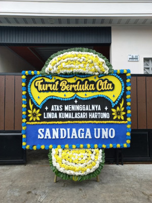Papan Bunga Duka di Mandaya